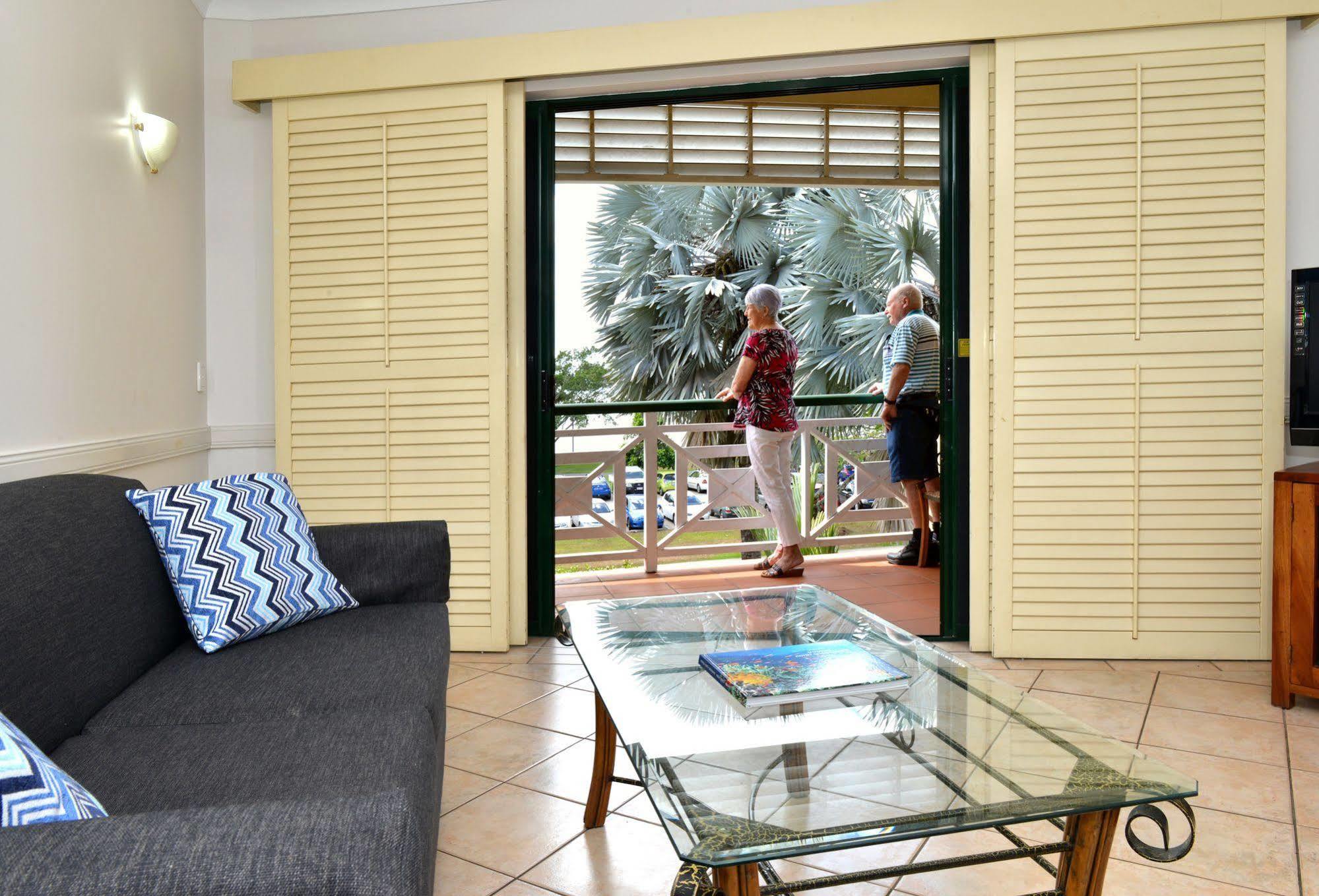 Waterfront Terraces Aparthotel Cairns Exterior photo